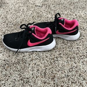 Nike toddler girls tennis shoes size 12